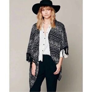Free People Black & Gray Open Style Fringe Kimono Boho Feminine Festival…